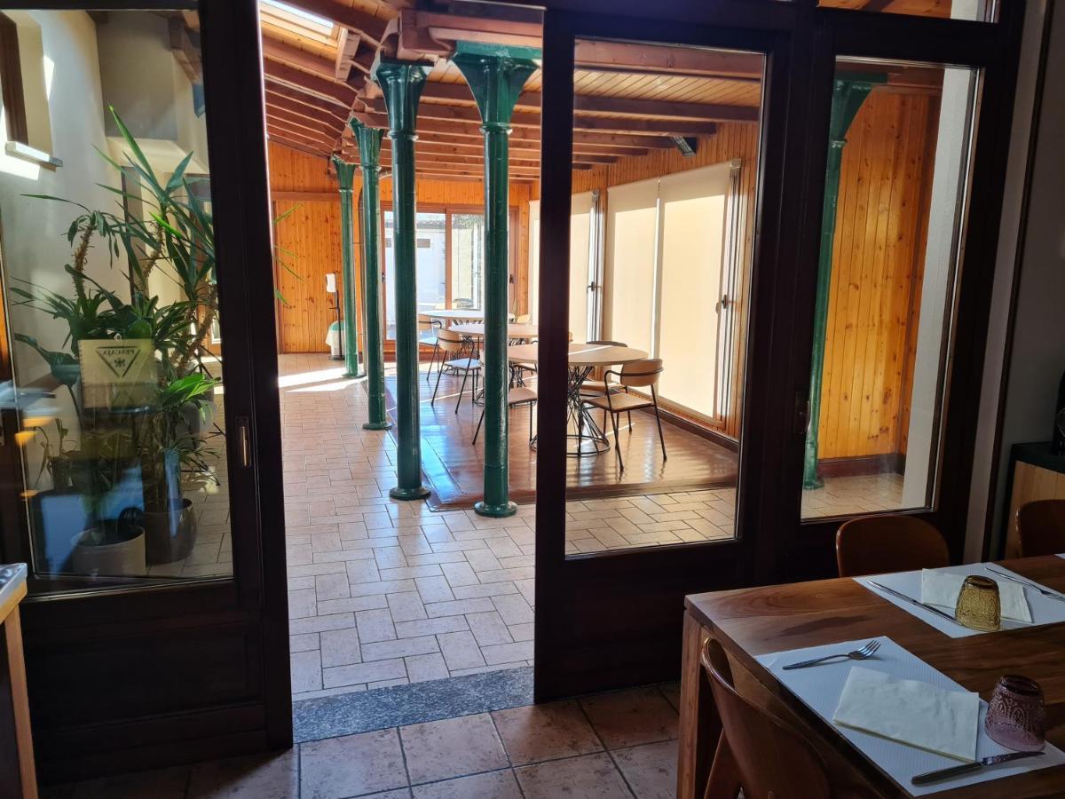 Manfredi Ristorante Con Alloggio Romentino Εξωτερικό φωτογραφία
